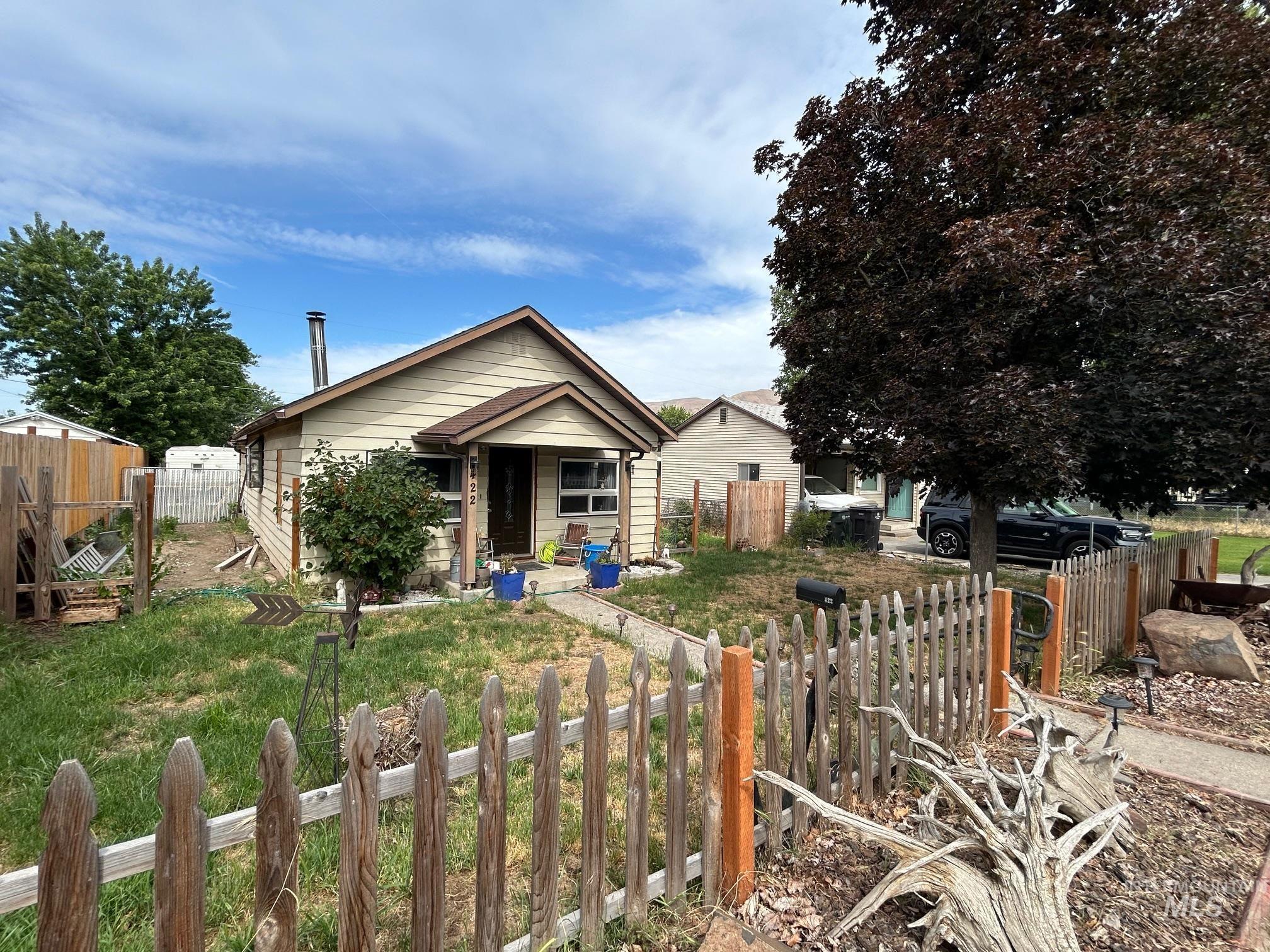 422 8th Street Property Photo 1