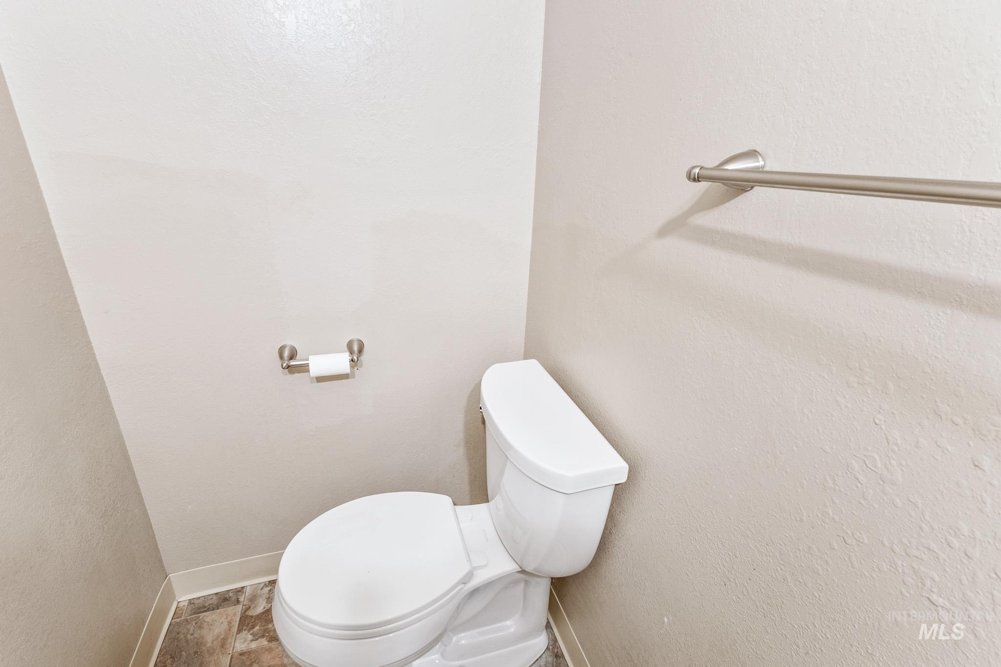 2119 E Franklin Property Photo 23
