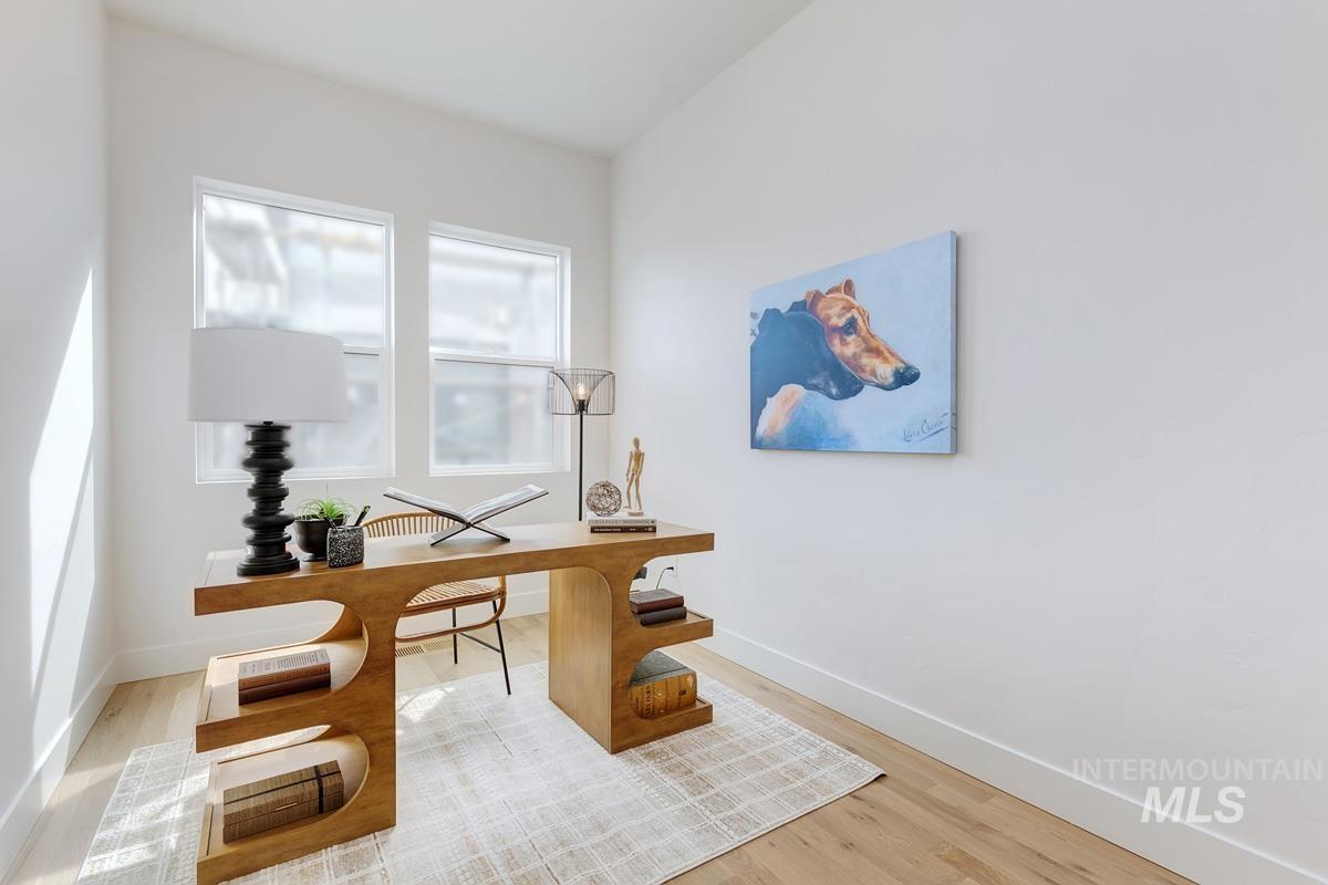 2528 S Linnet Place Property Photo 11