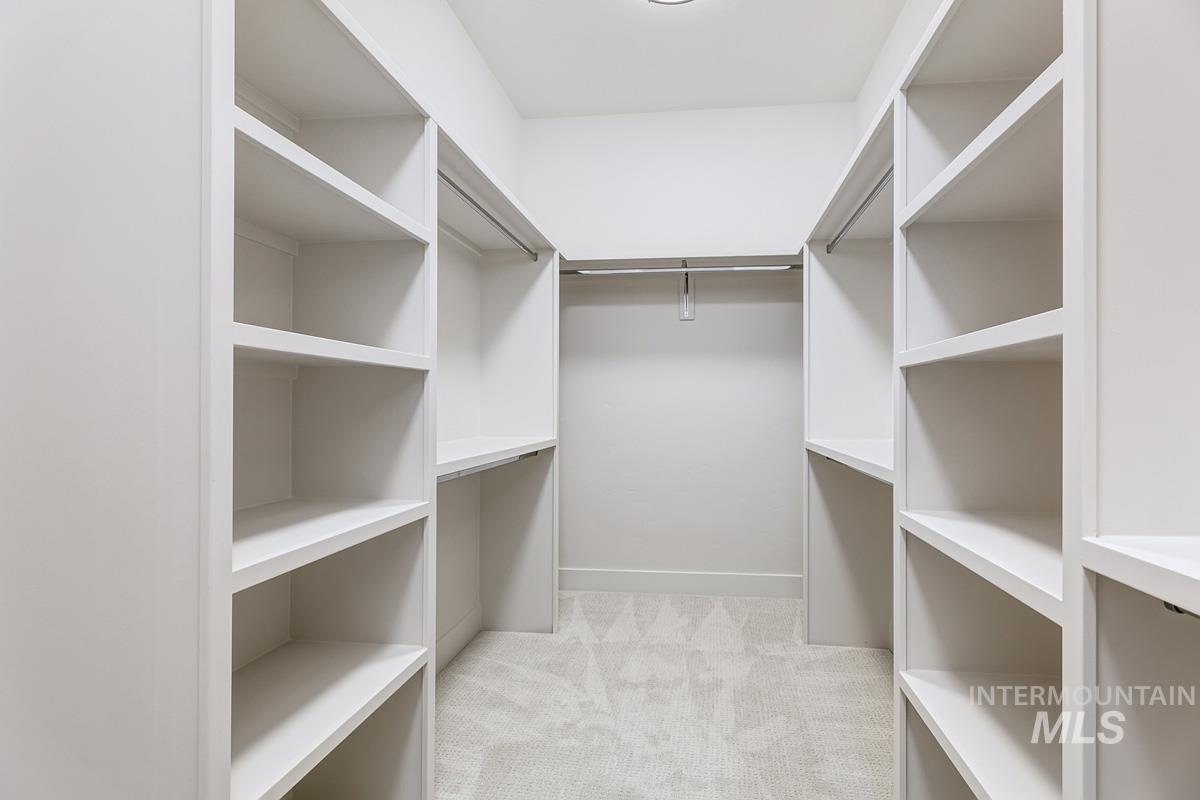 2528 S Linnet Place Property Photo 17