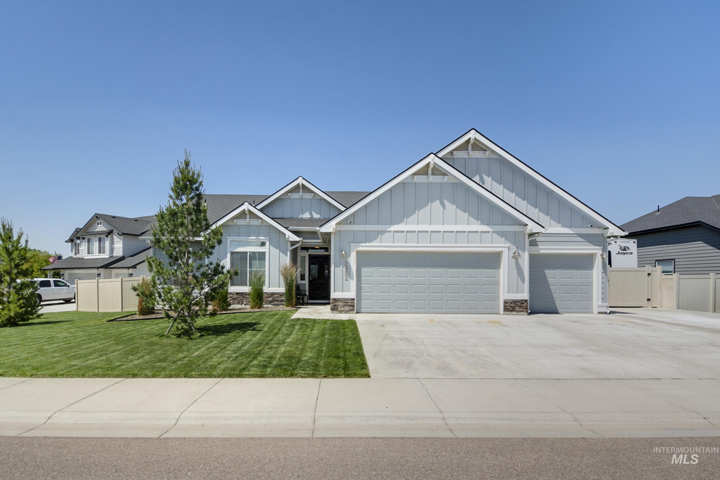 2982 W Mcintosh Property Photo 1
