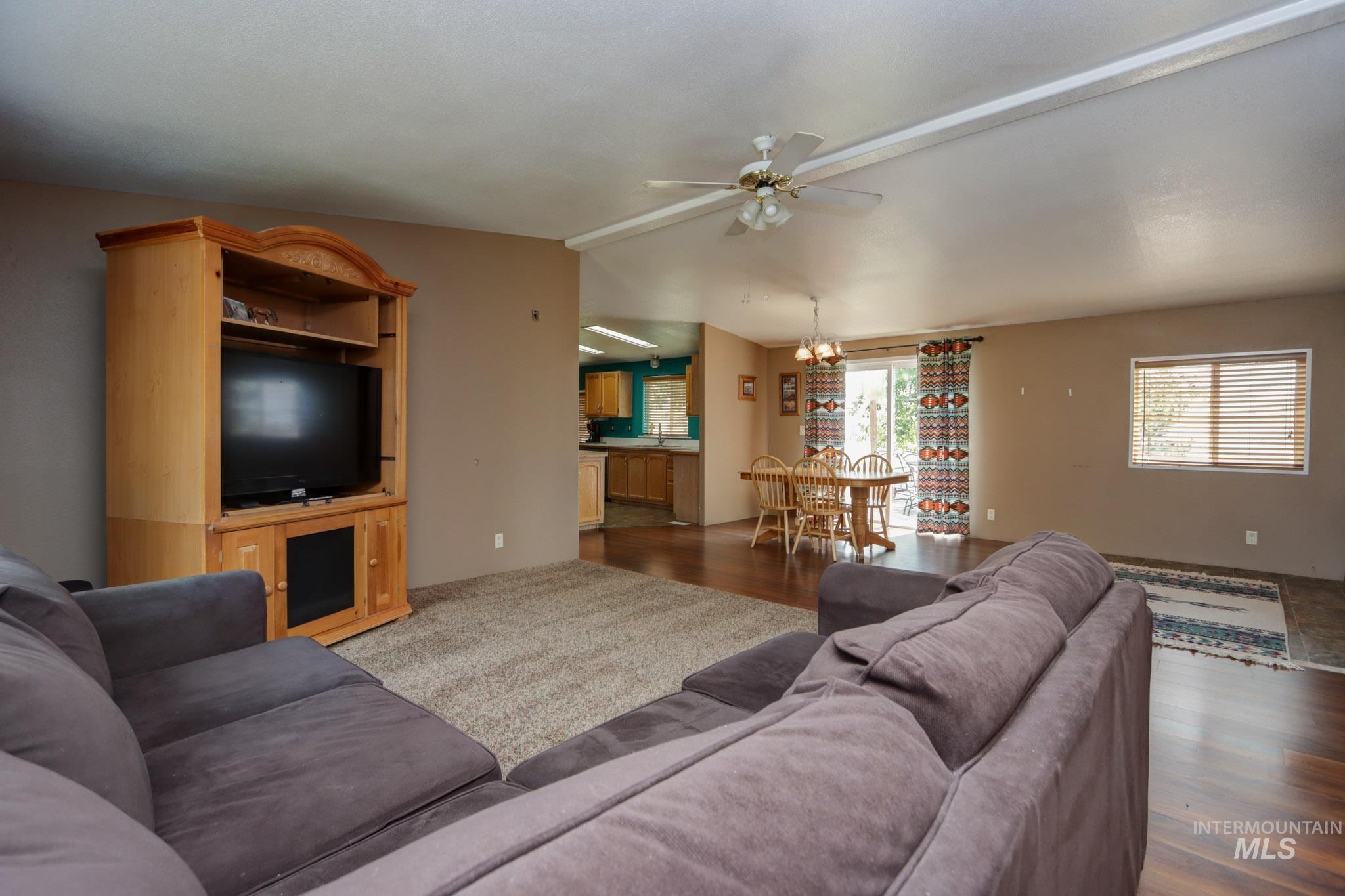 53 Johnnie Lane Property Photo 7