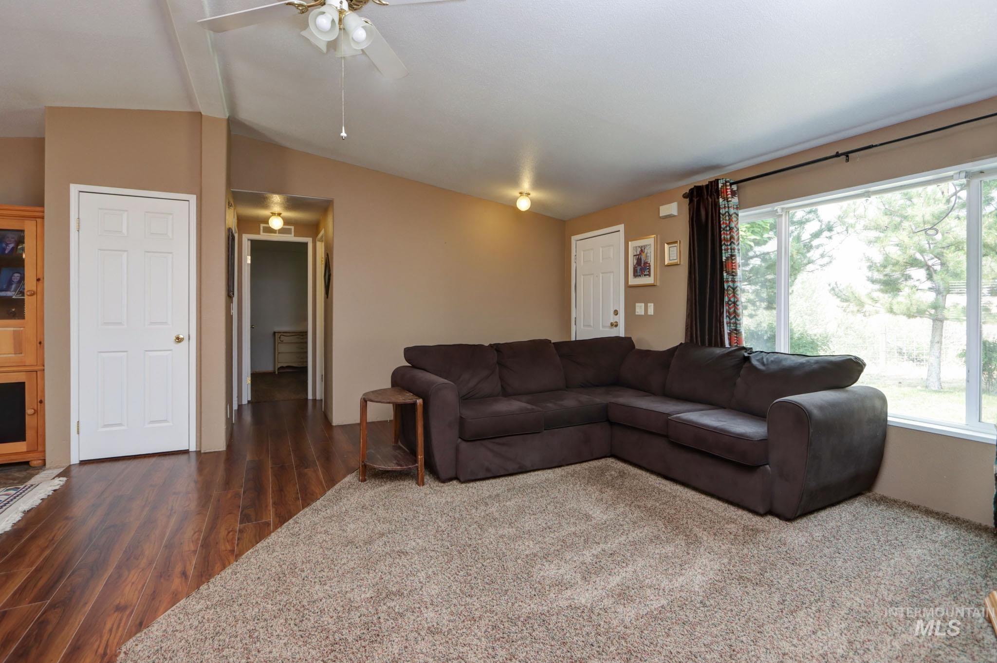 53 Johnnie Lane Property Photo 8