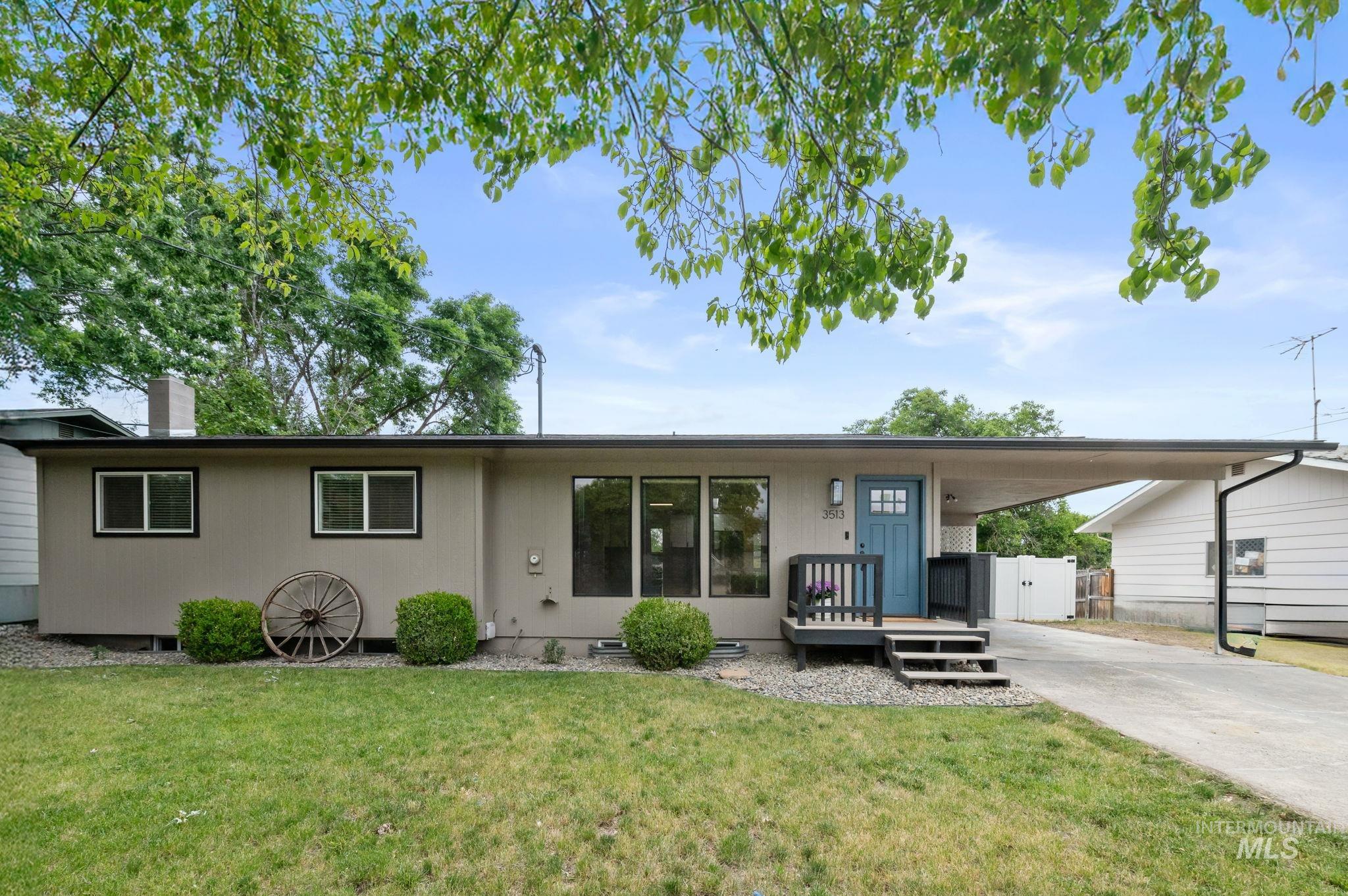 3513 7th Street E Property Photo 1