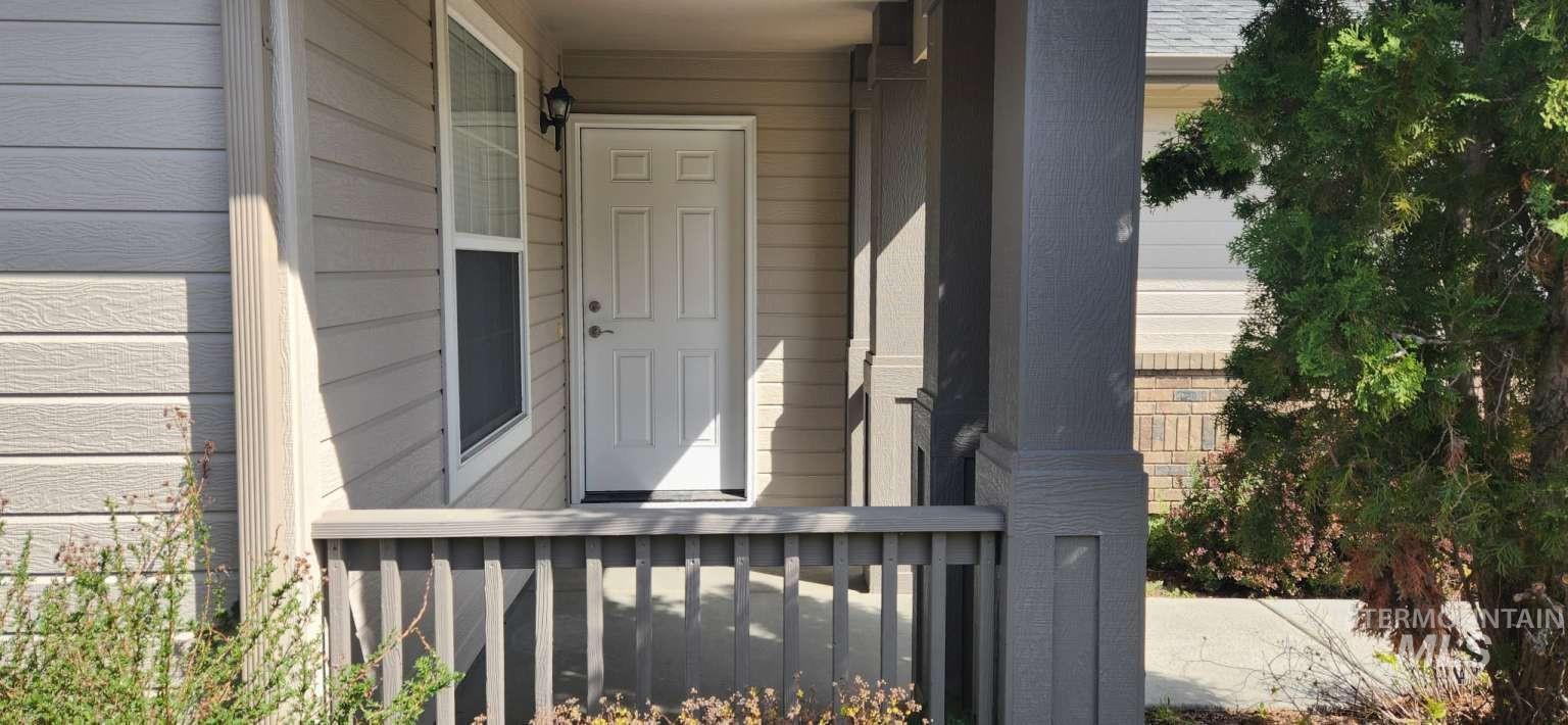 8053 N Duncan Ln Property Photo 4