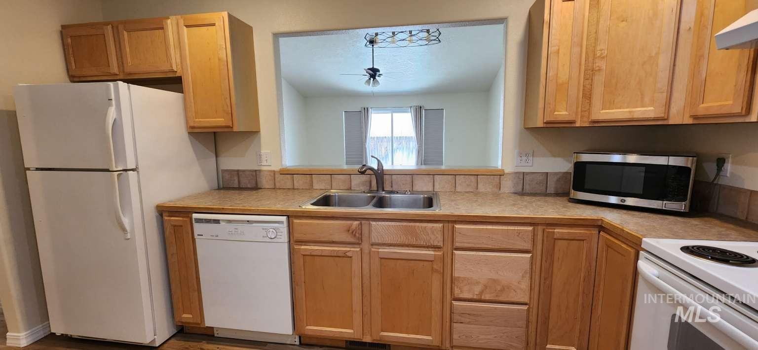 8053 N Duncan Ln Property Photo 10