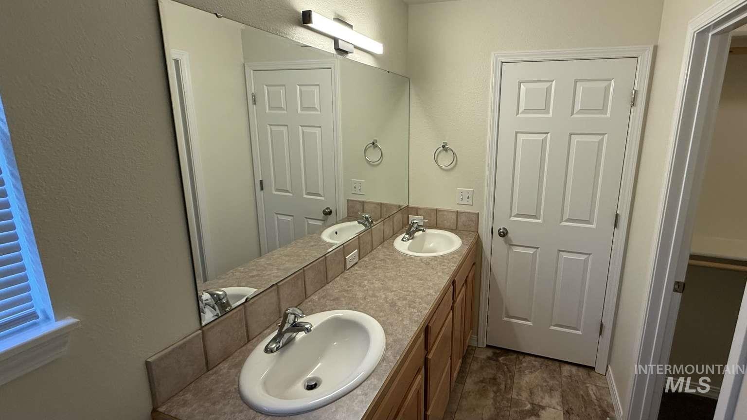 8053 N Duncan Ln Property Photo 16