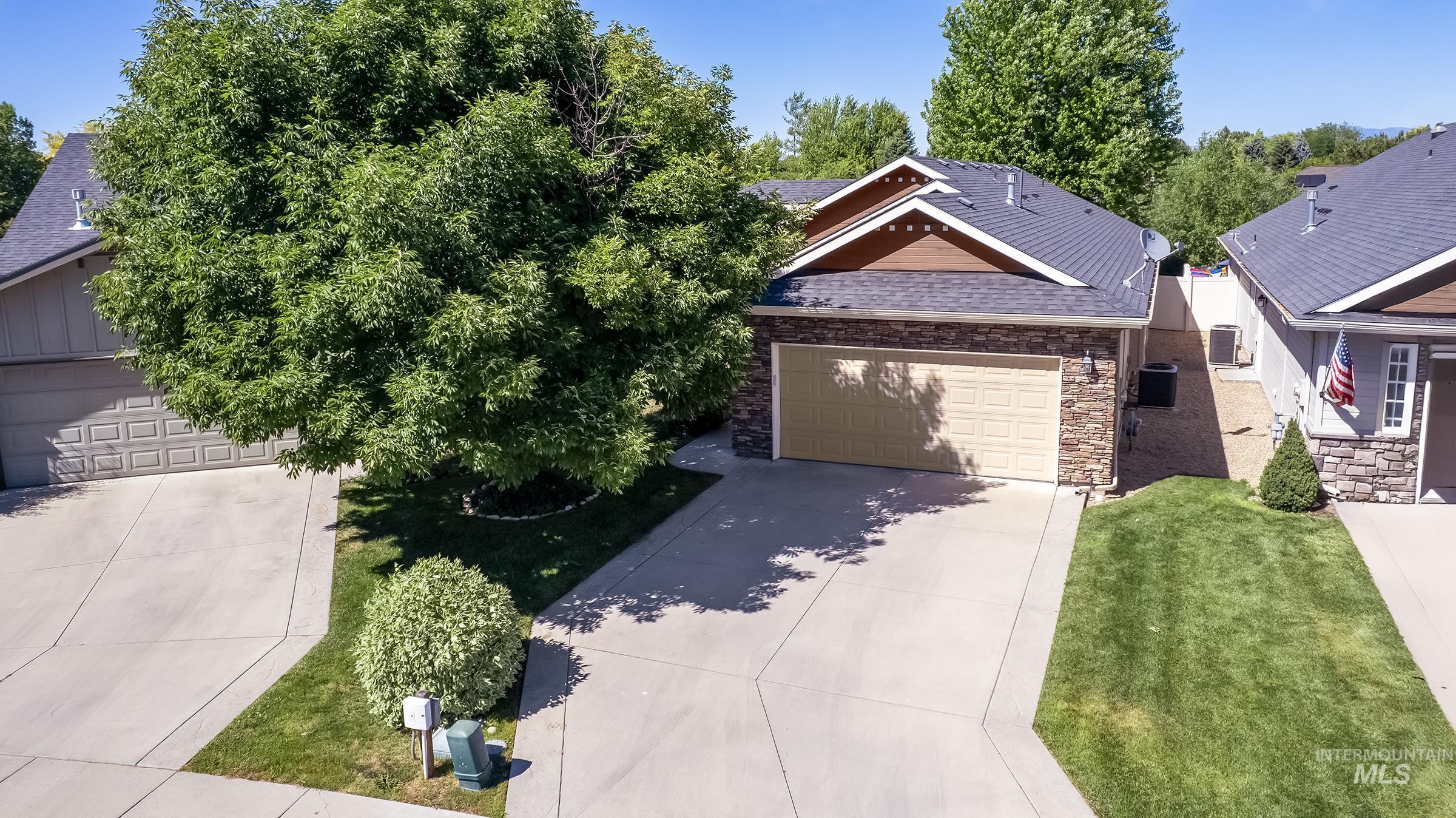2264 S Blackspur Way Property Photo 2
