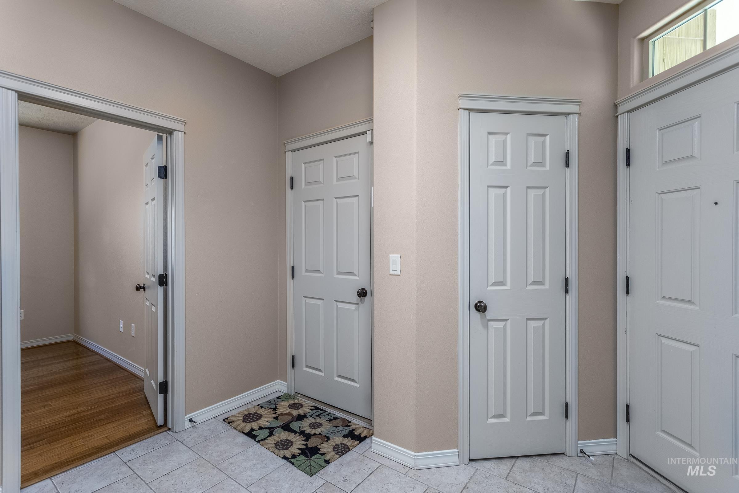 2264 S Blackspur Way Property Photo 3