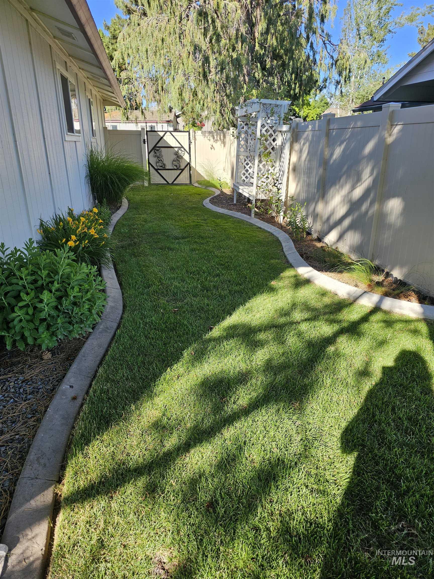 15592 Longhorn Dr. Property Photo 33