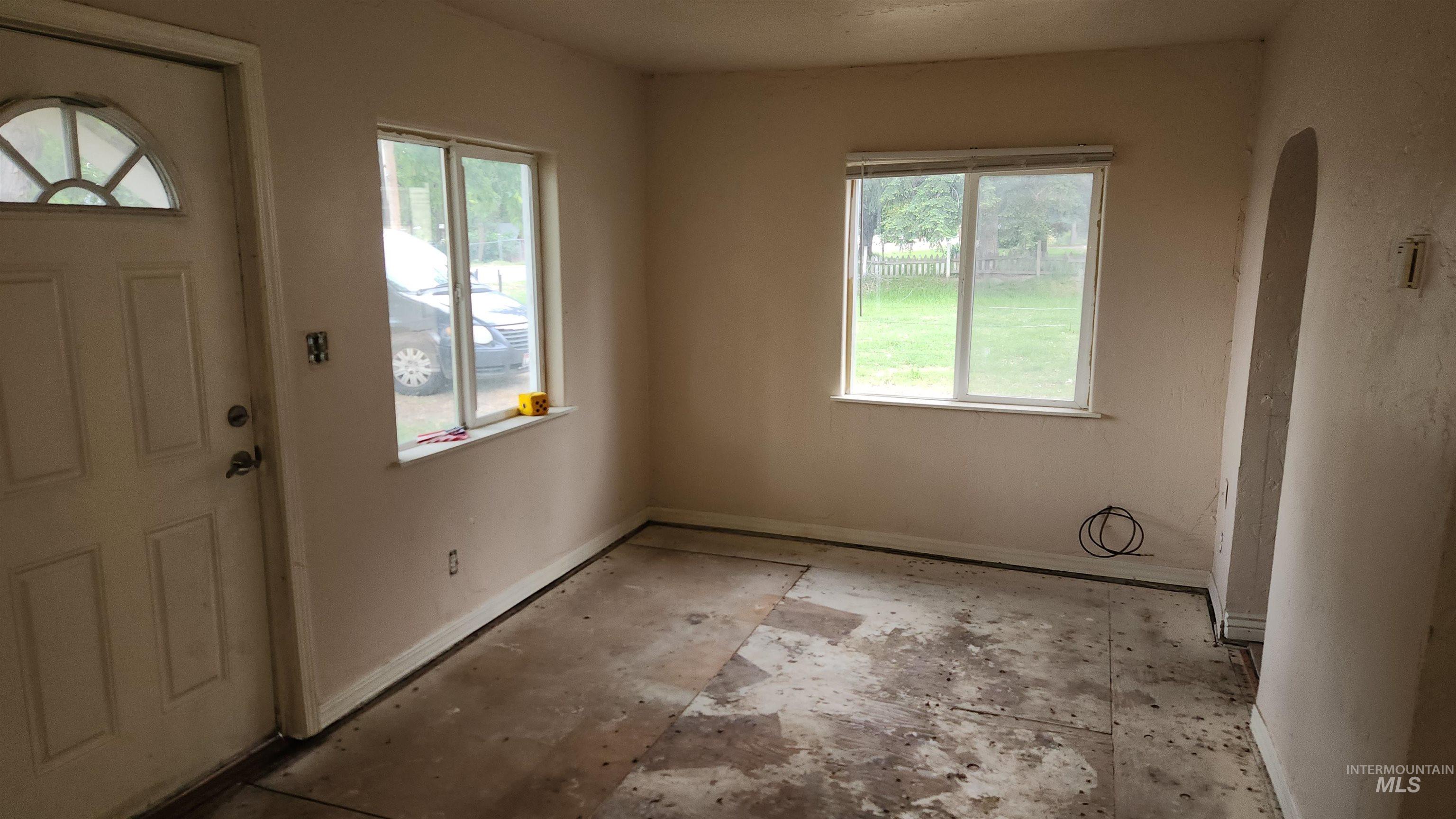 729 S Mill Road Property Photo 5