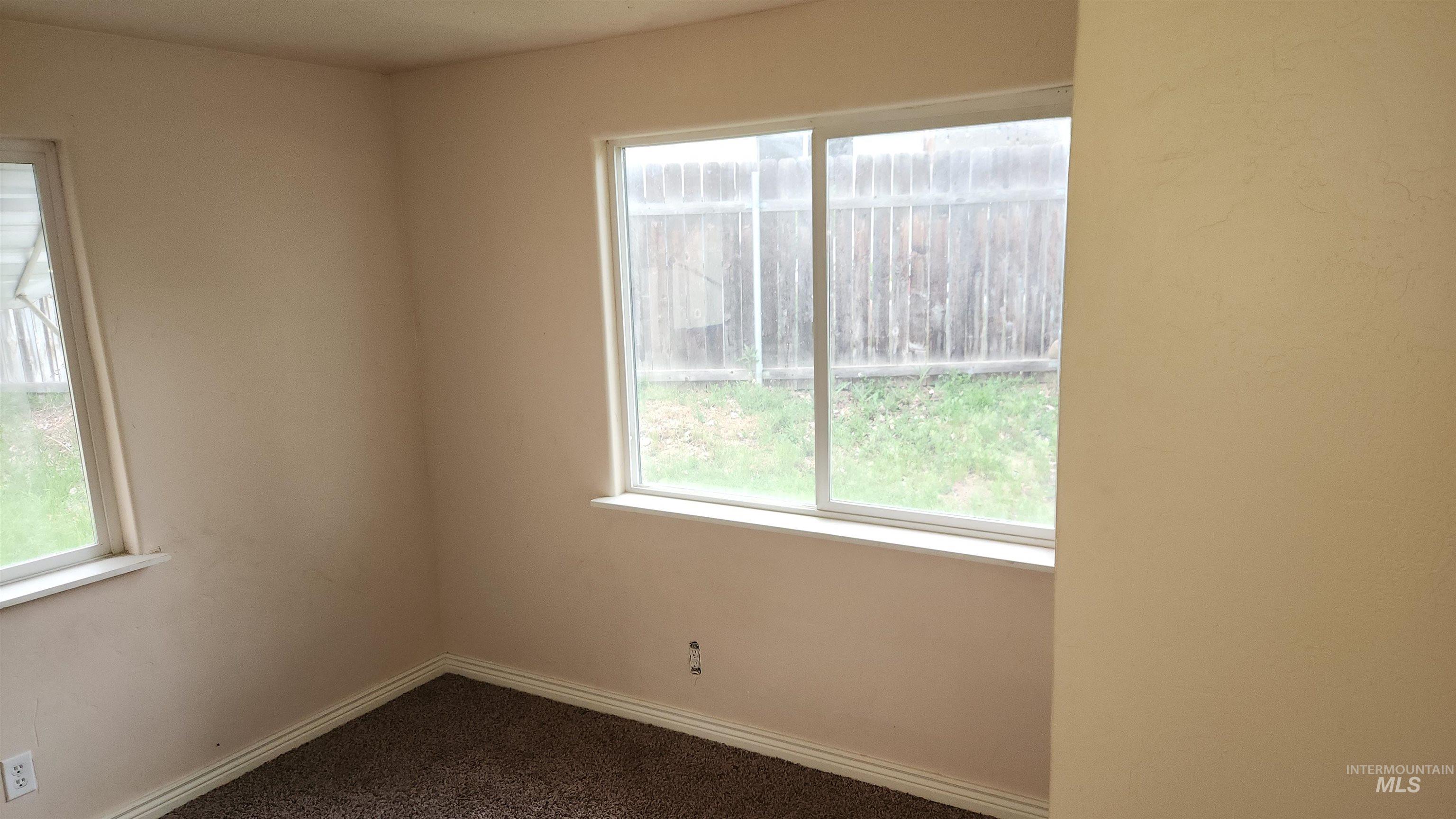 729 S Mill Road Property Photo 9