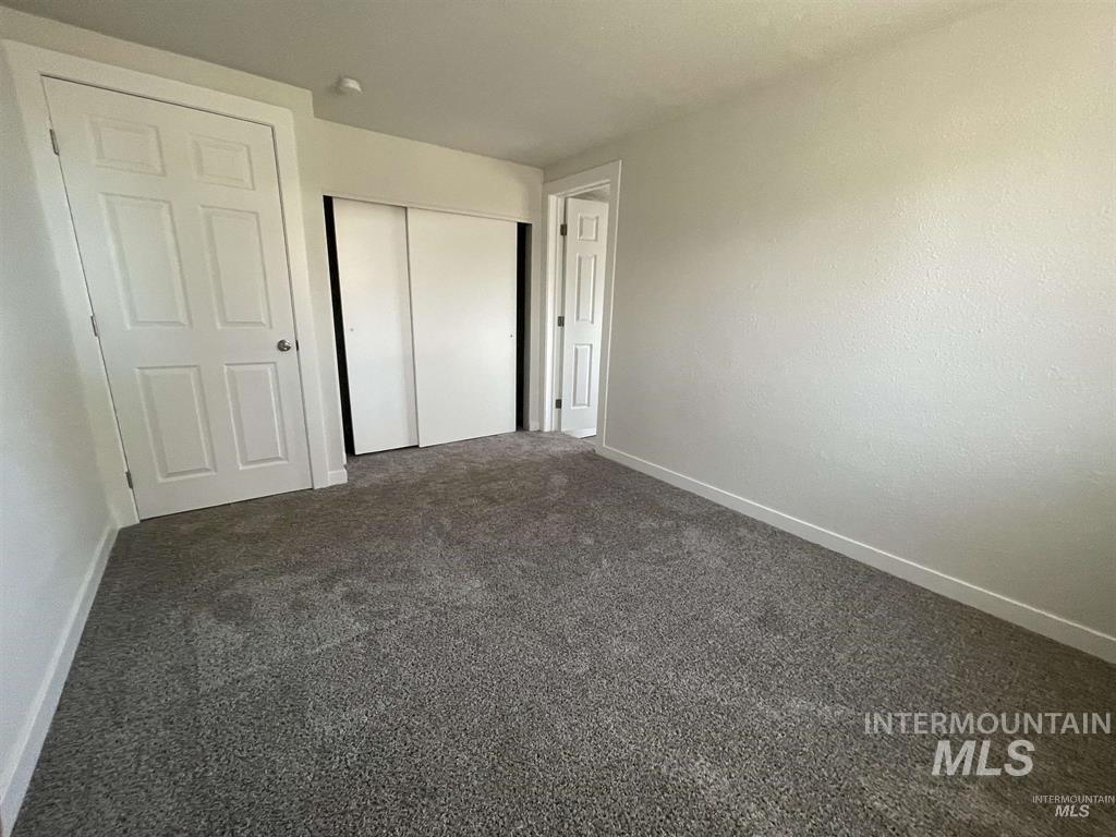 956 Se Hamilton Rd Property Photo 18
