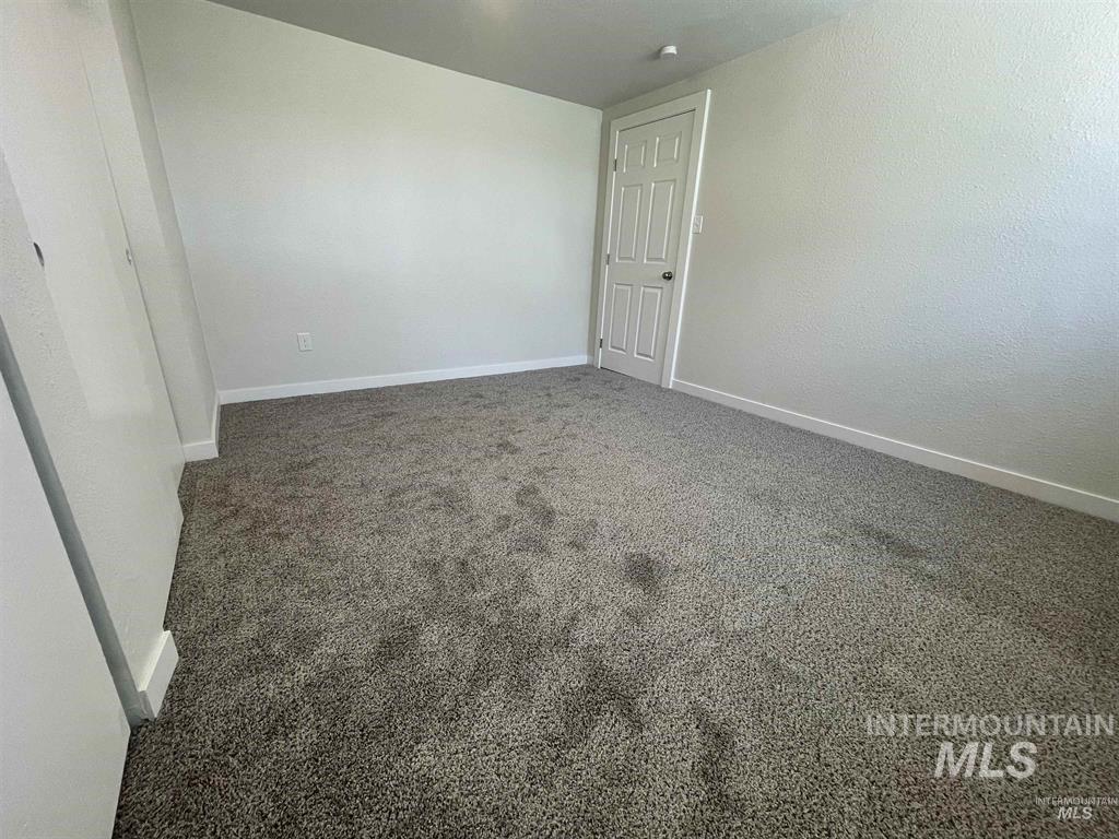 956 Se Hamilton Rd Property Photo 20