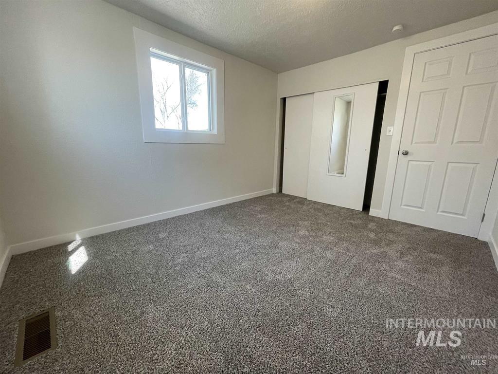 956 Se Hamilton Rd Property Photo 22