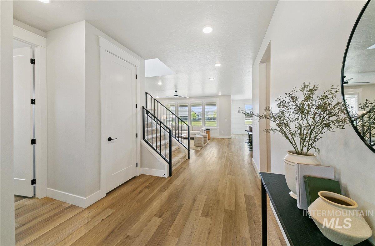 5899 W Pulaski Street Property Photo 4