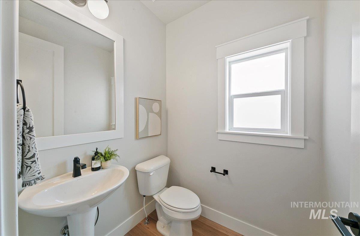 5899 W Pulaski Street Property Photo 13