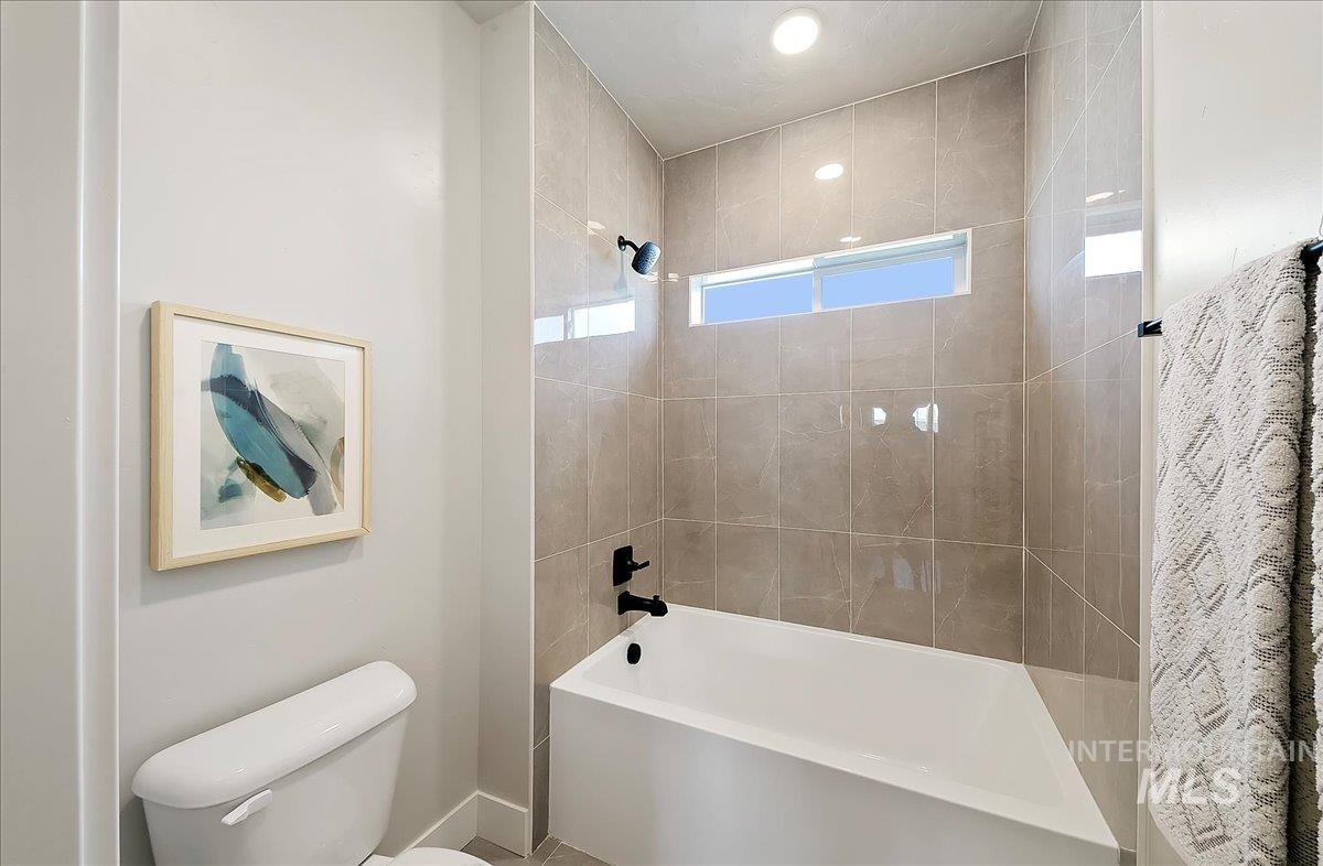 5899 W Pulaski Street Property Photo 35