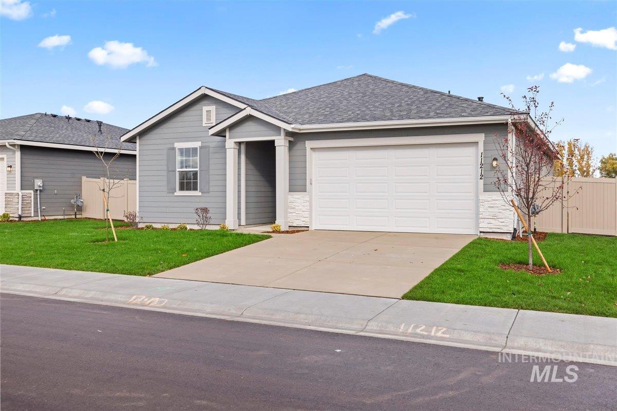 11308 Overhang St Property Photo 3