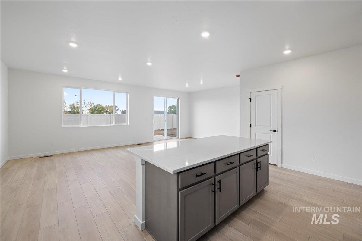 11308 Overhang St Property Photo 10