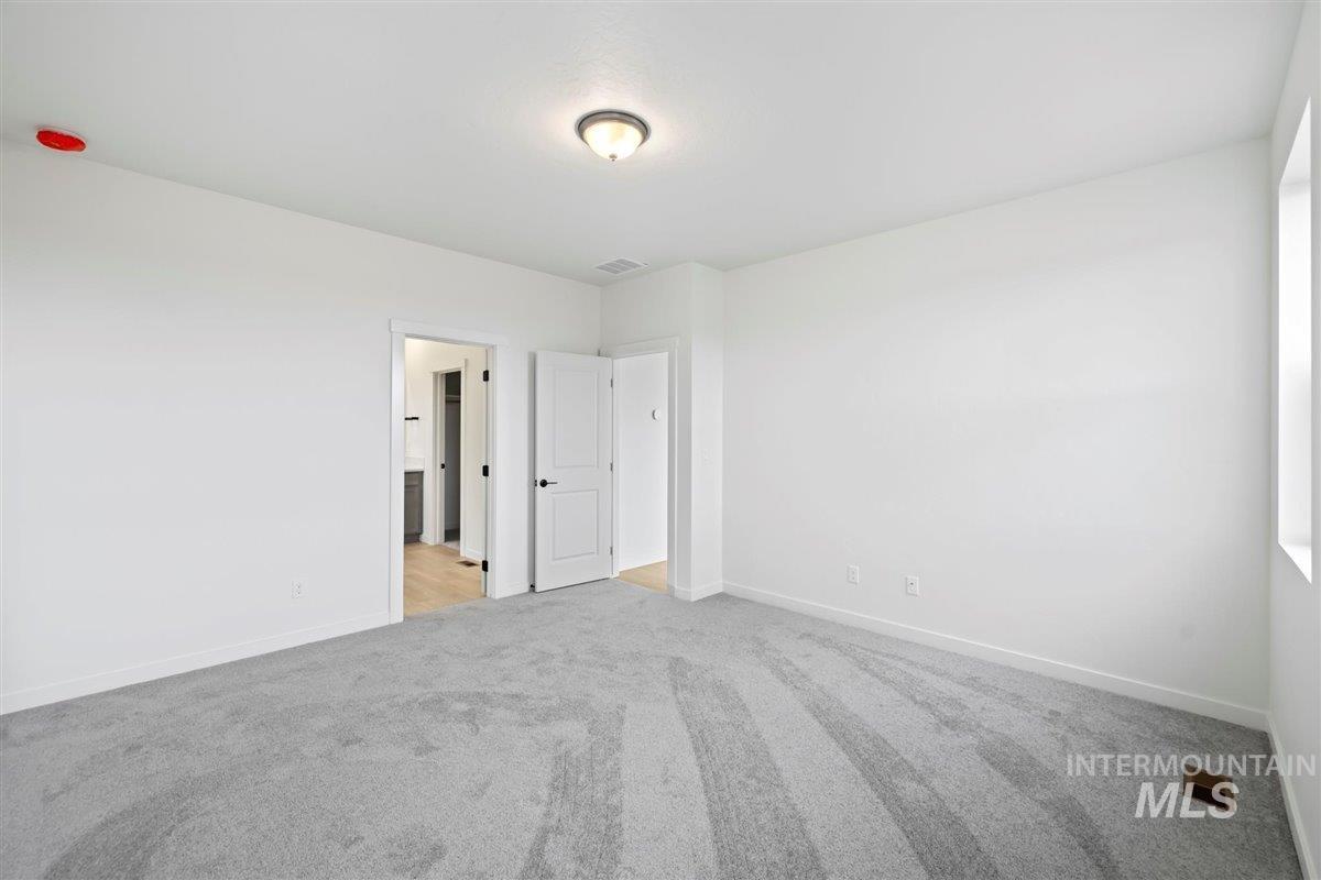 11308 Overhang St Property Photo 14