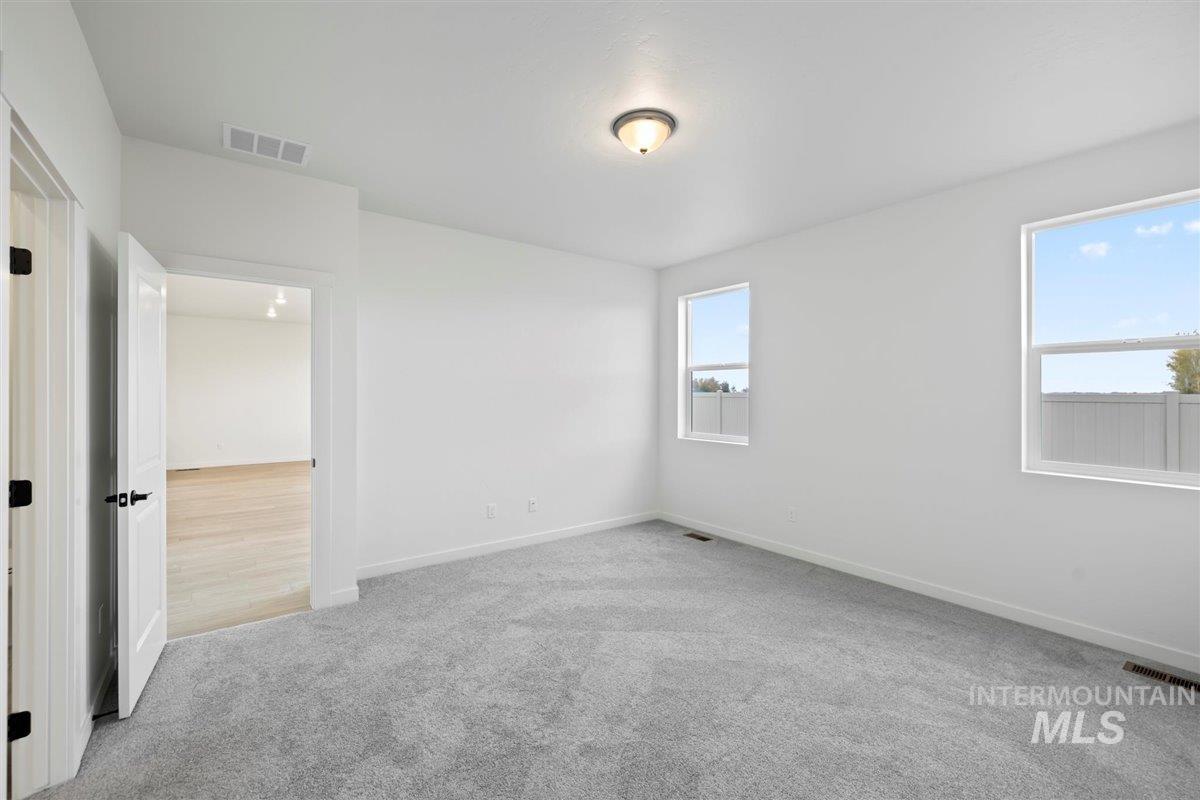 11308 Overhang St Property Photo 15