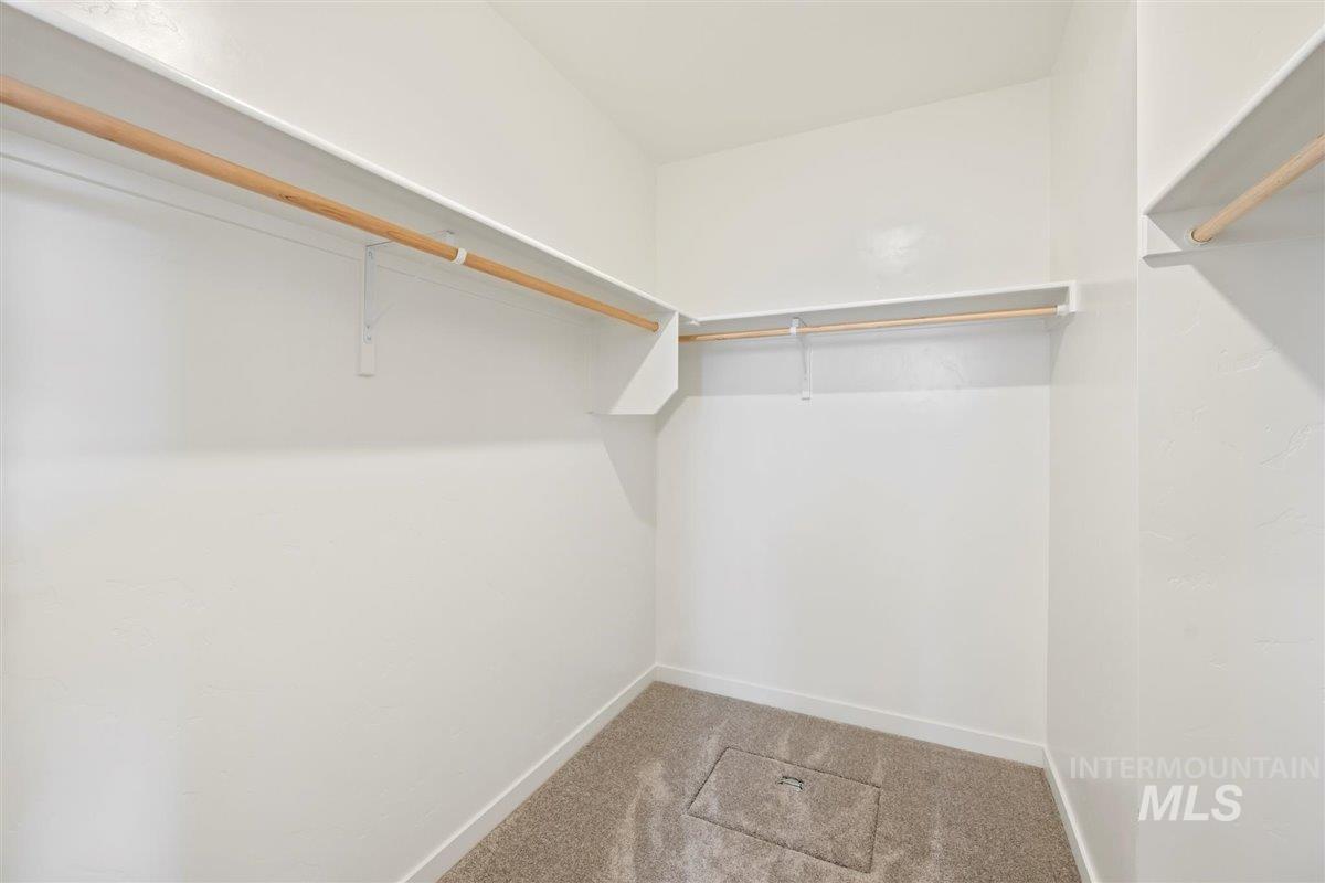 11308 Overhang St Property Photo 21