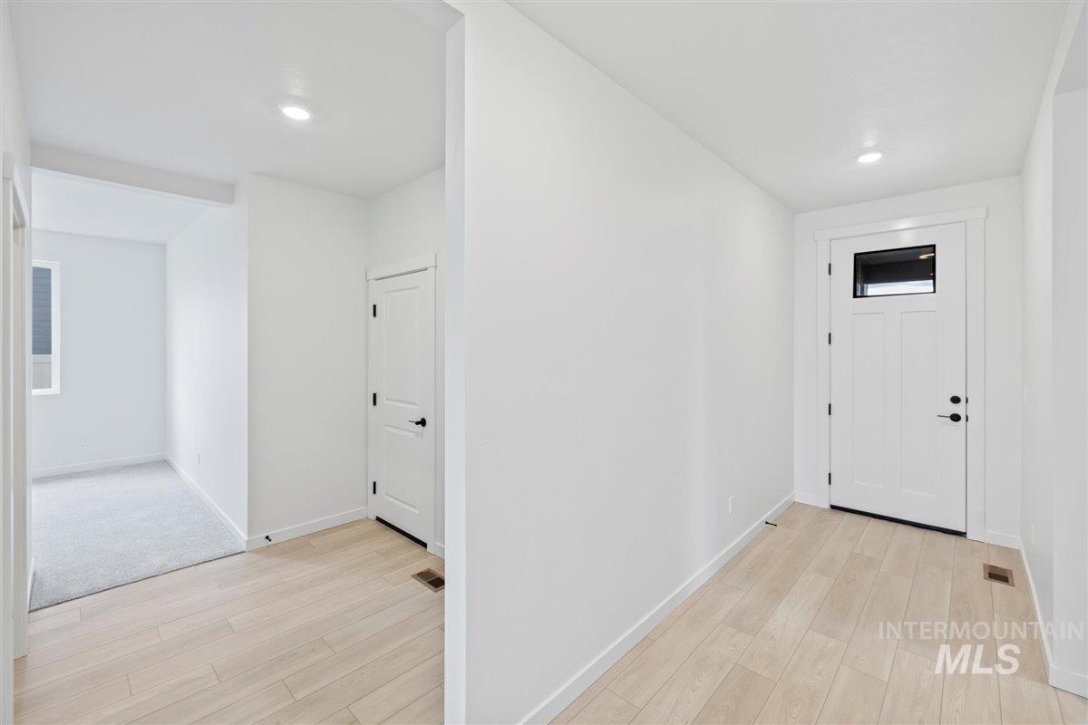 11308 Overhang St Property Photo 24
