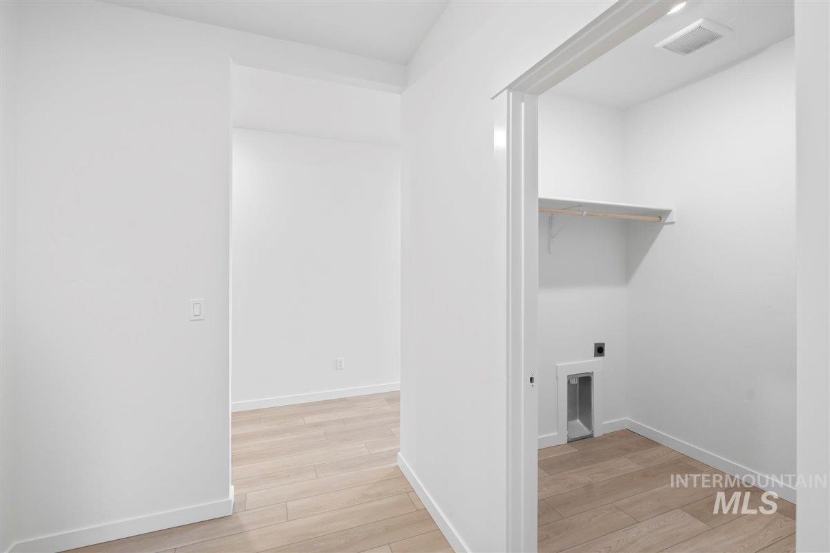 11308 Overhang St Property Photo 25