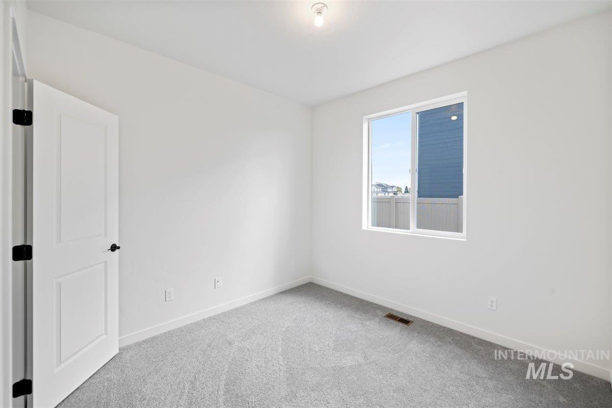 11308 Overhang St Property Photo 27