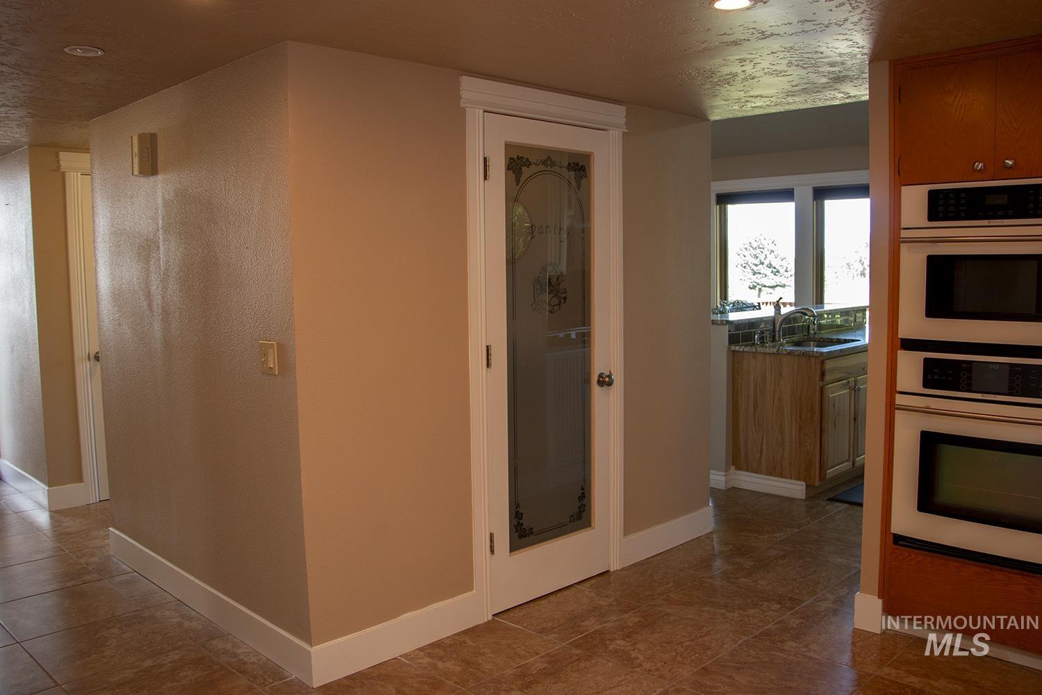 2722 Pascoe Ln Property Photo 12
