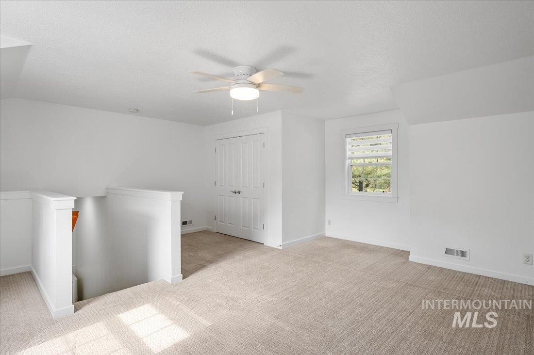 66 W Colchester Drive Property Photo 7
