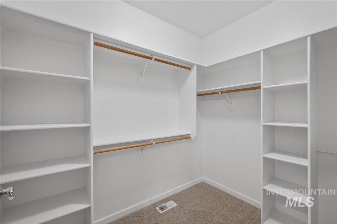 66 W Colchester Drive Property Photo 19
