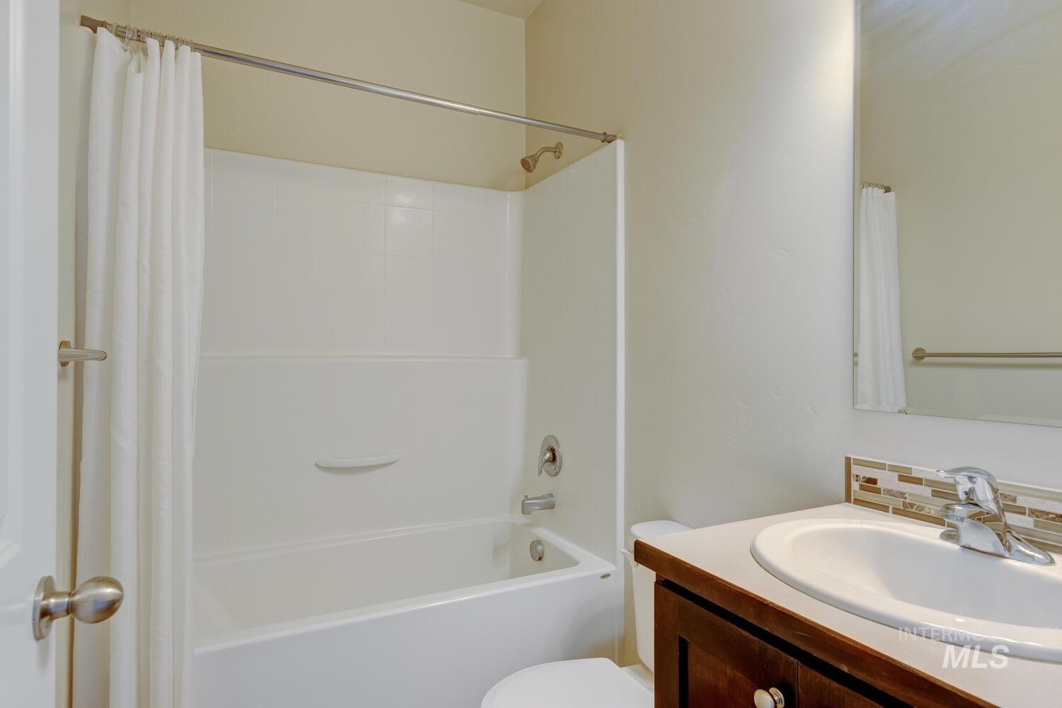 213 Union Pacific Property Photo 22