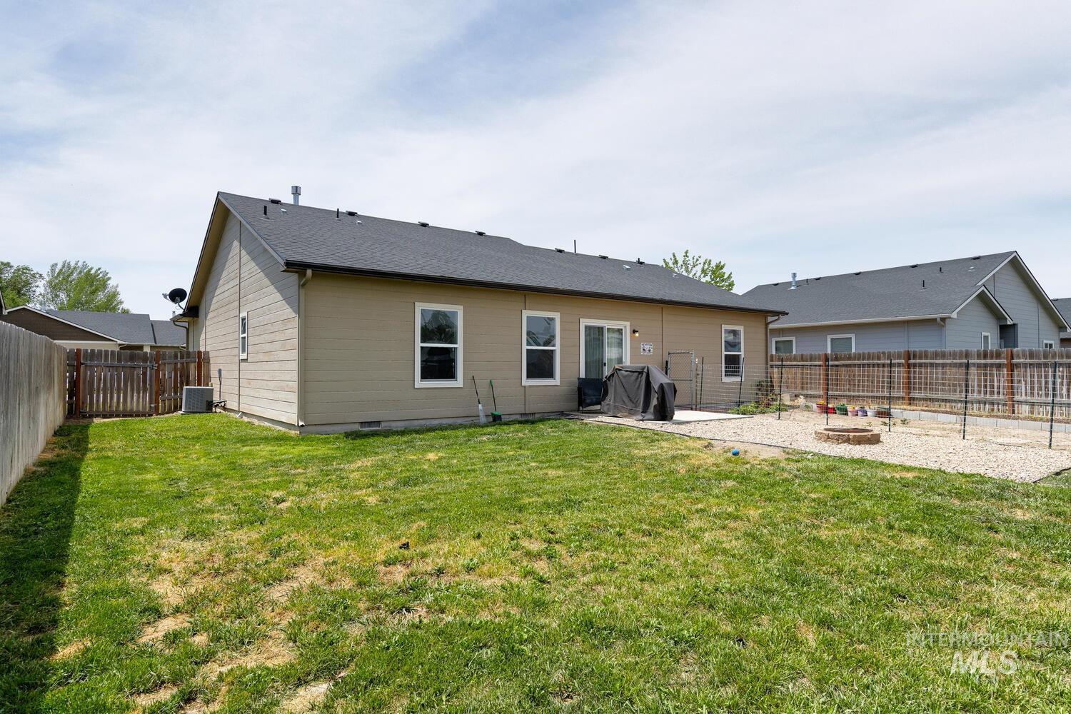 213 Union Pacific Property Photo 29