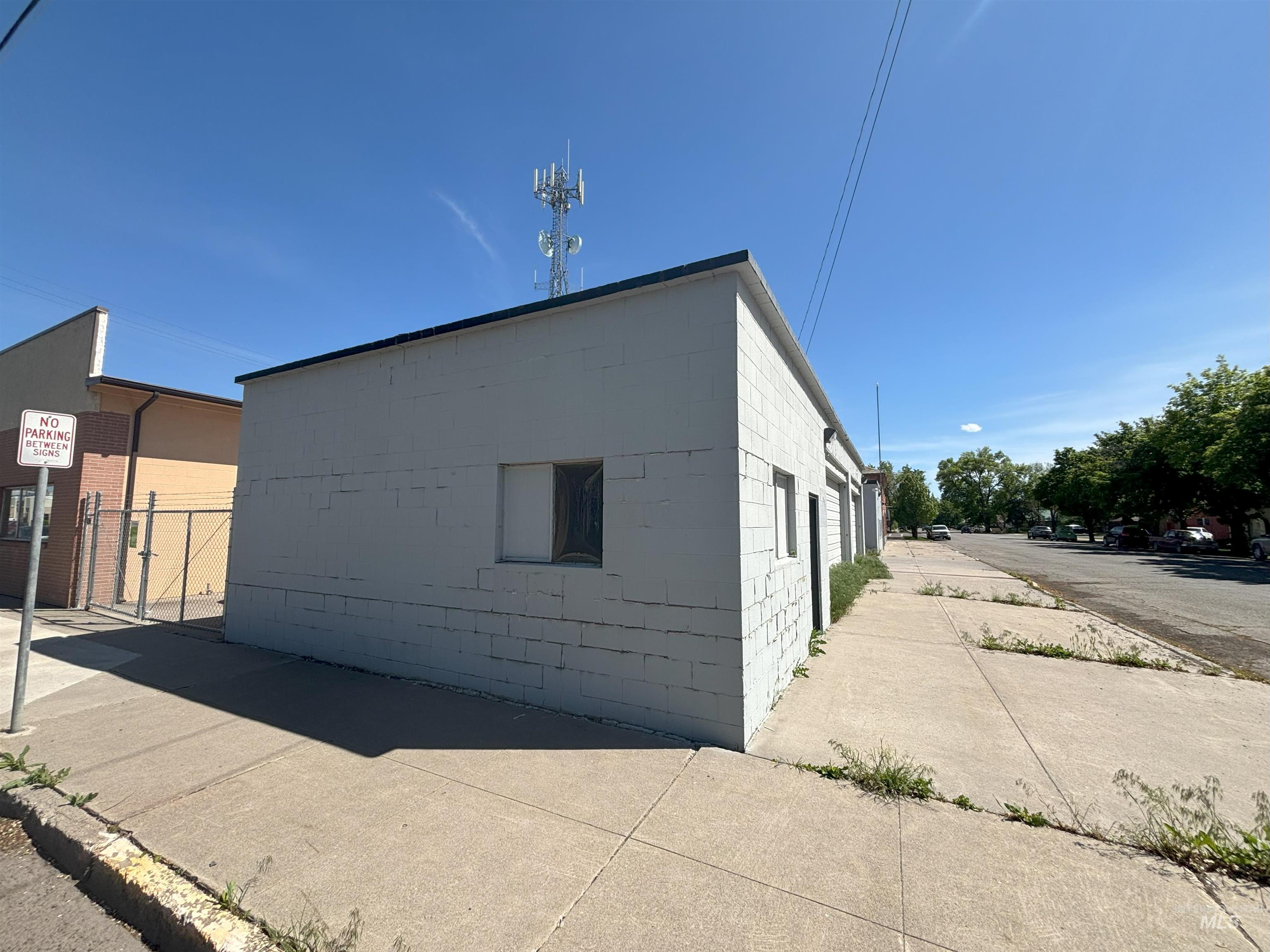 402 Idaho Street Property Photo 2
