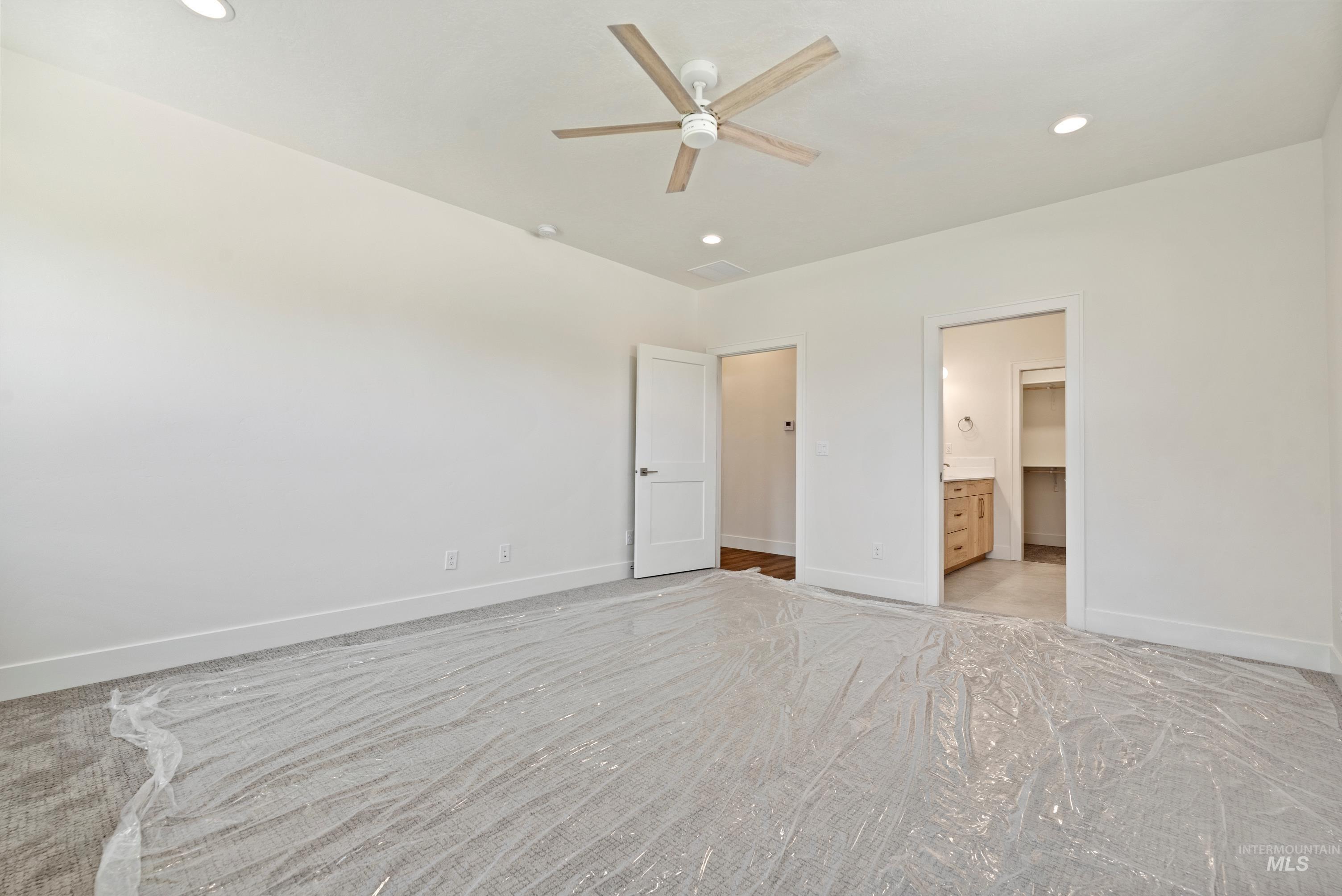 2426 S Hurd Ave. Property Photo 19