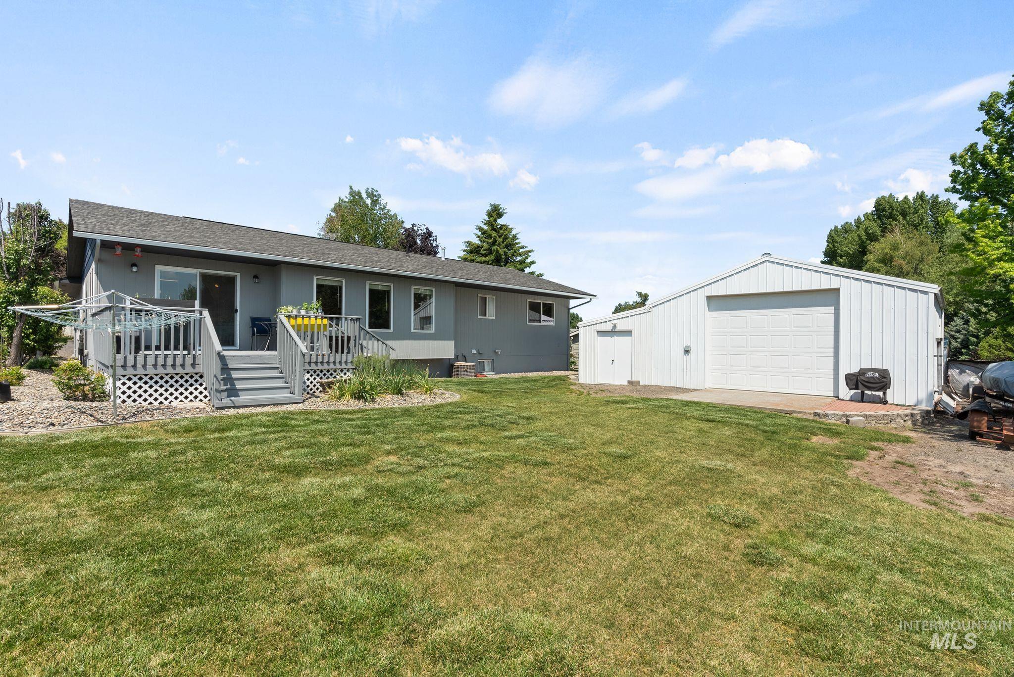 1011 Lake Street Property Photo 1