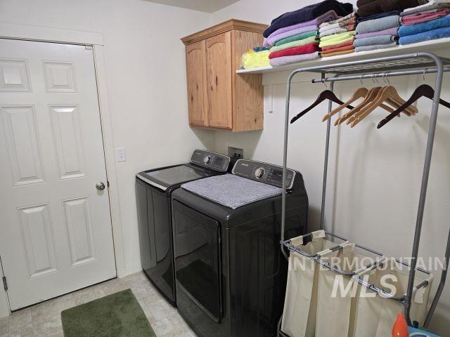 318 W 15th Property Photo 17
