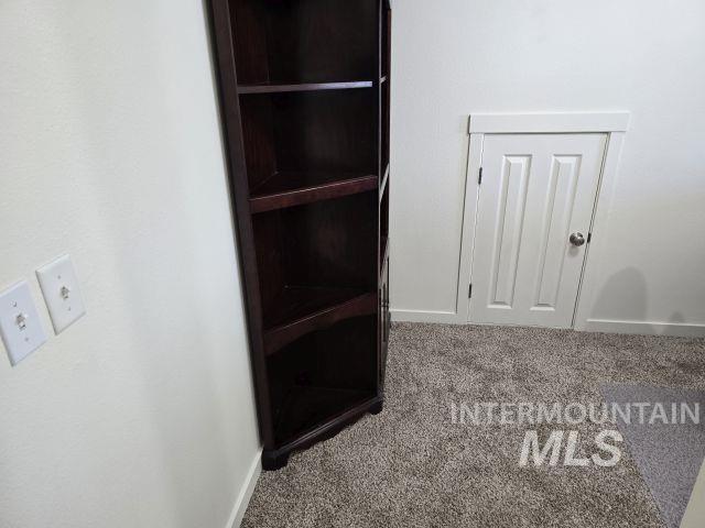318 W 15th Property Photo 20