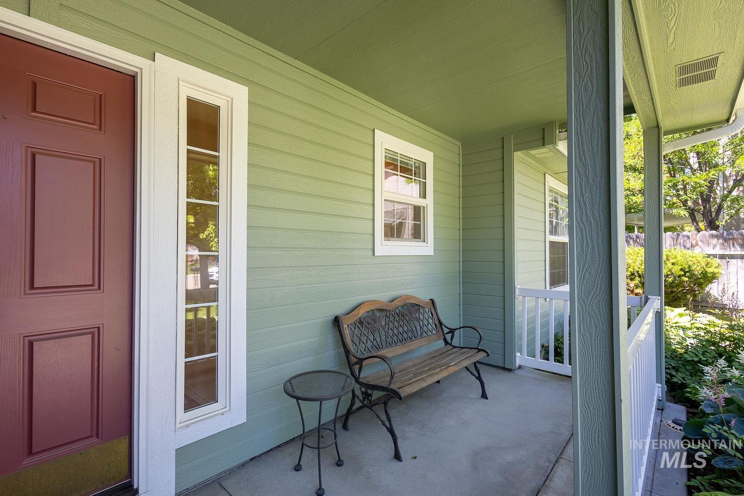 2817 E Castleberg Loop Property Photo 1