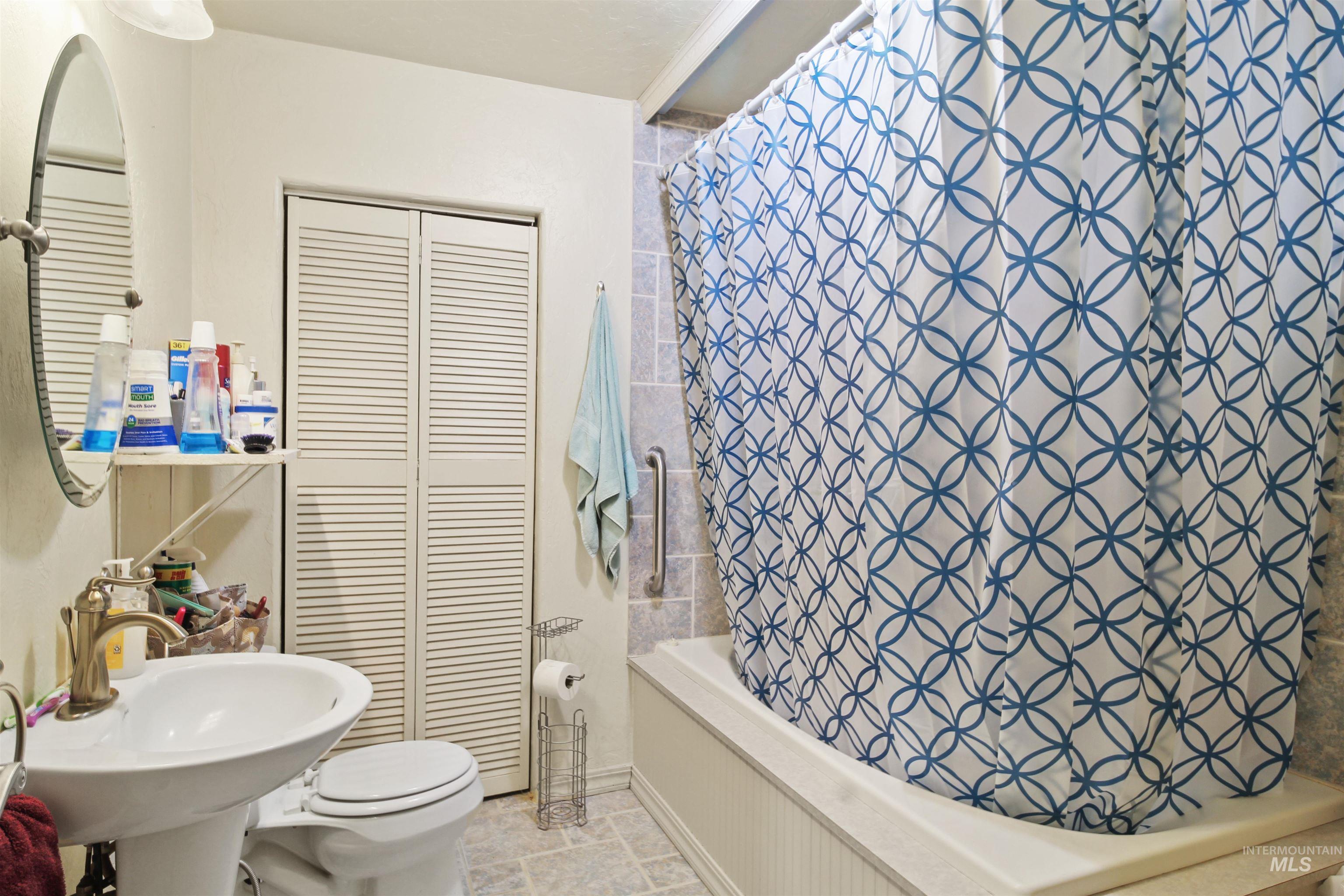 646 Montana Street Property Photo 7