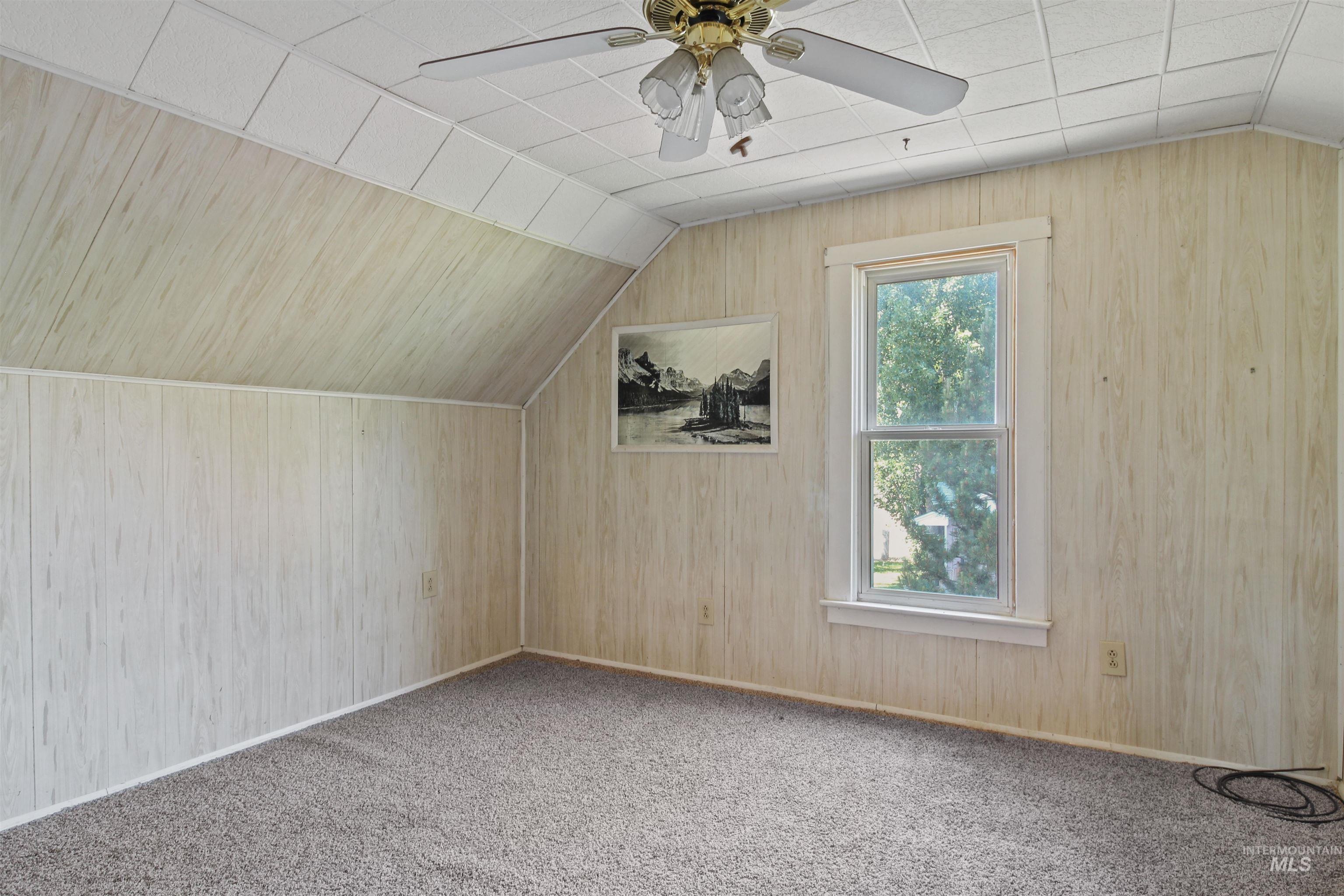 646 Montana Street Property Photo 15