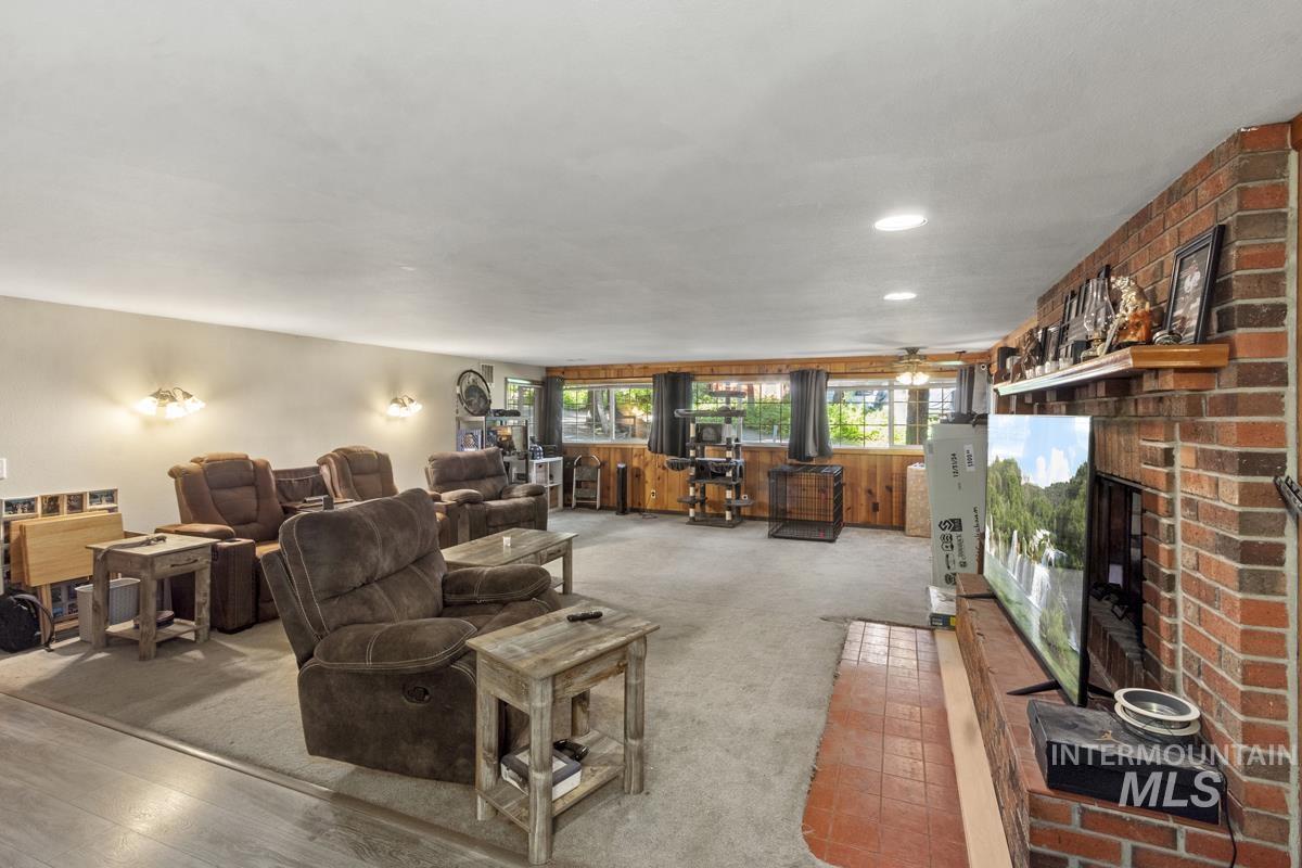 654 Bings Road Property Photo 7