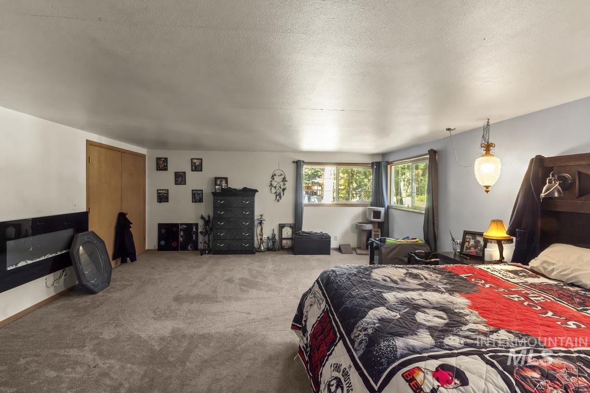 654 Bings Road Property Photo 13