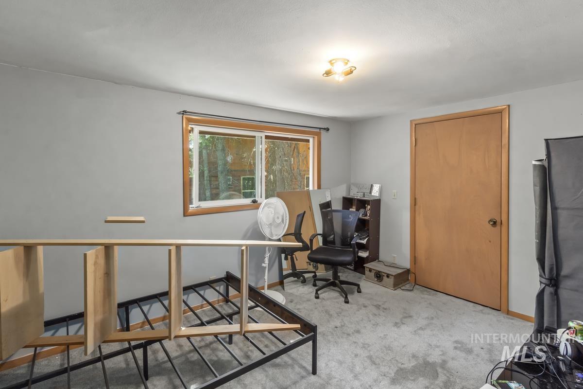 654 Bings Road Property Photo 17