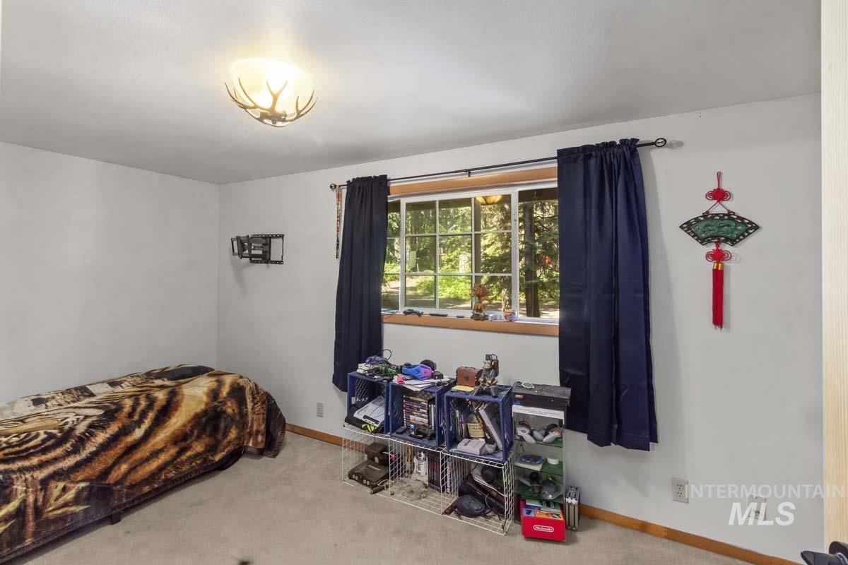 654 Bings Road Property Photo 18