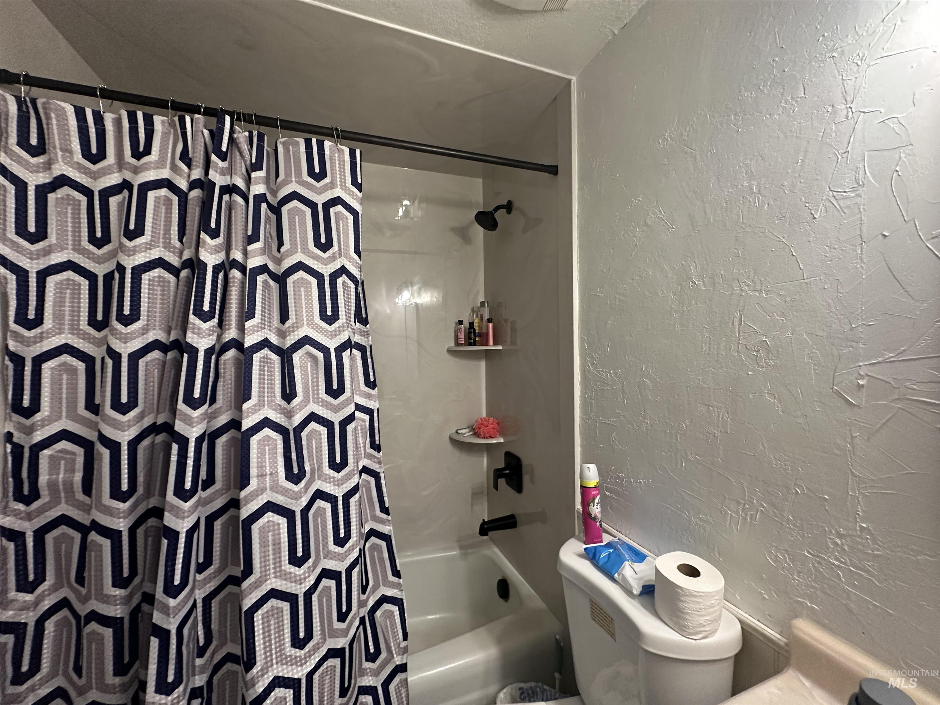 2901 Almo Ave Property Photo 8