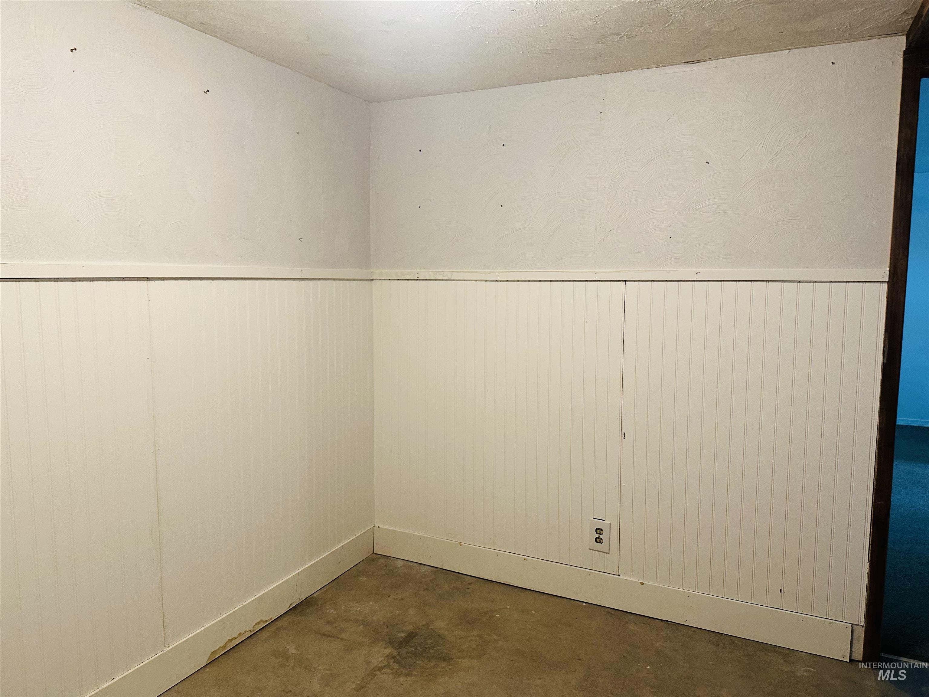 2901 Almo Ave Property Photo 11