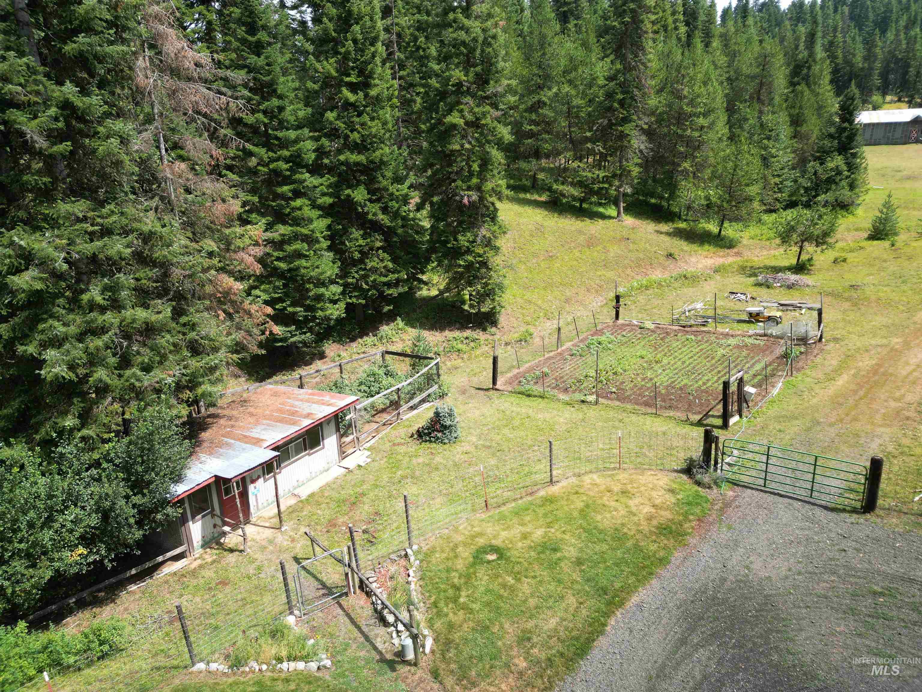 22848 Hwy 11 Property Photo 37